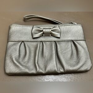 Safe Keeper Small Silver Wristlet Wallet Credit Card Slots Pleated Bow Front